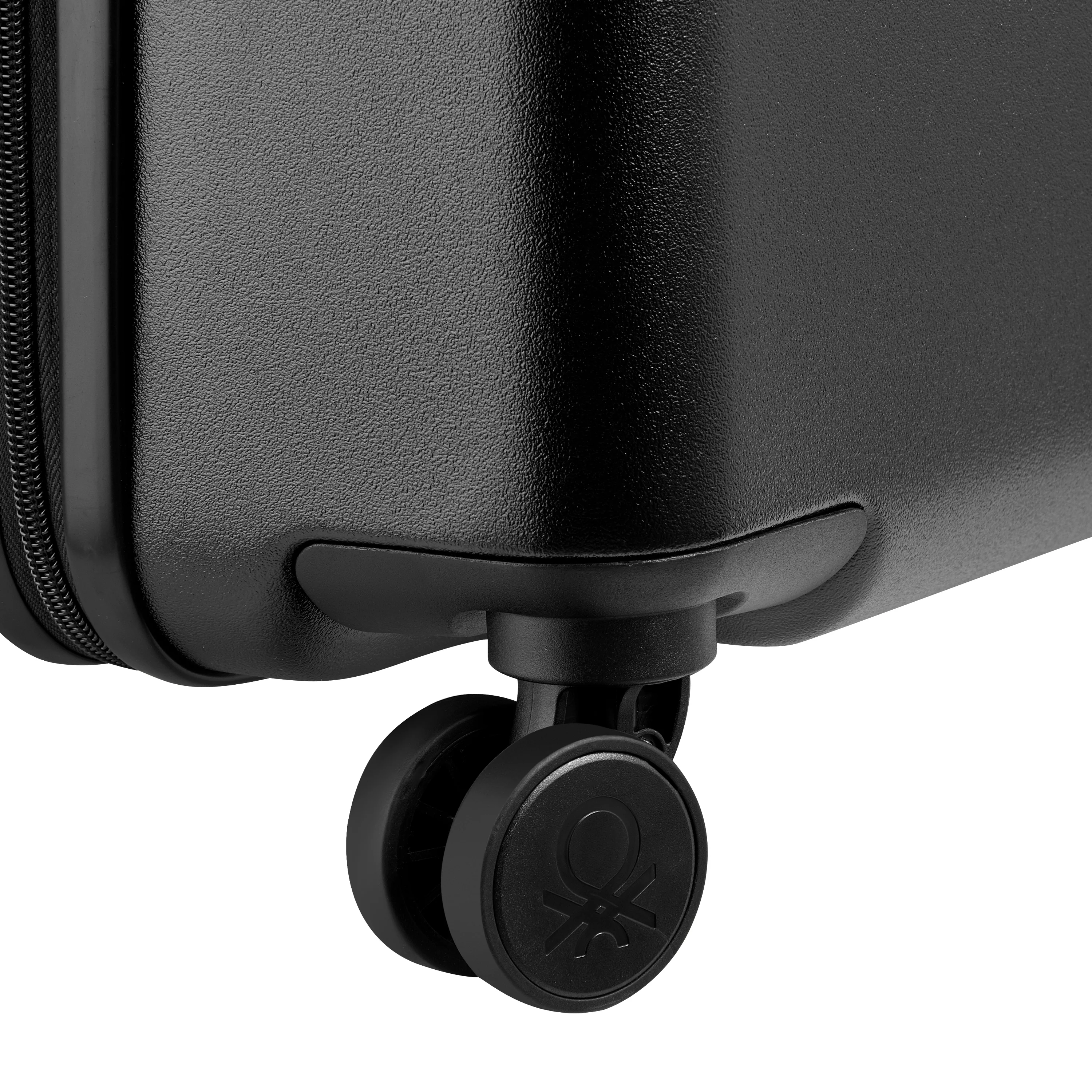 UCB HARDSIDE - M (65cm) - Image 12